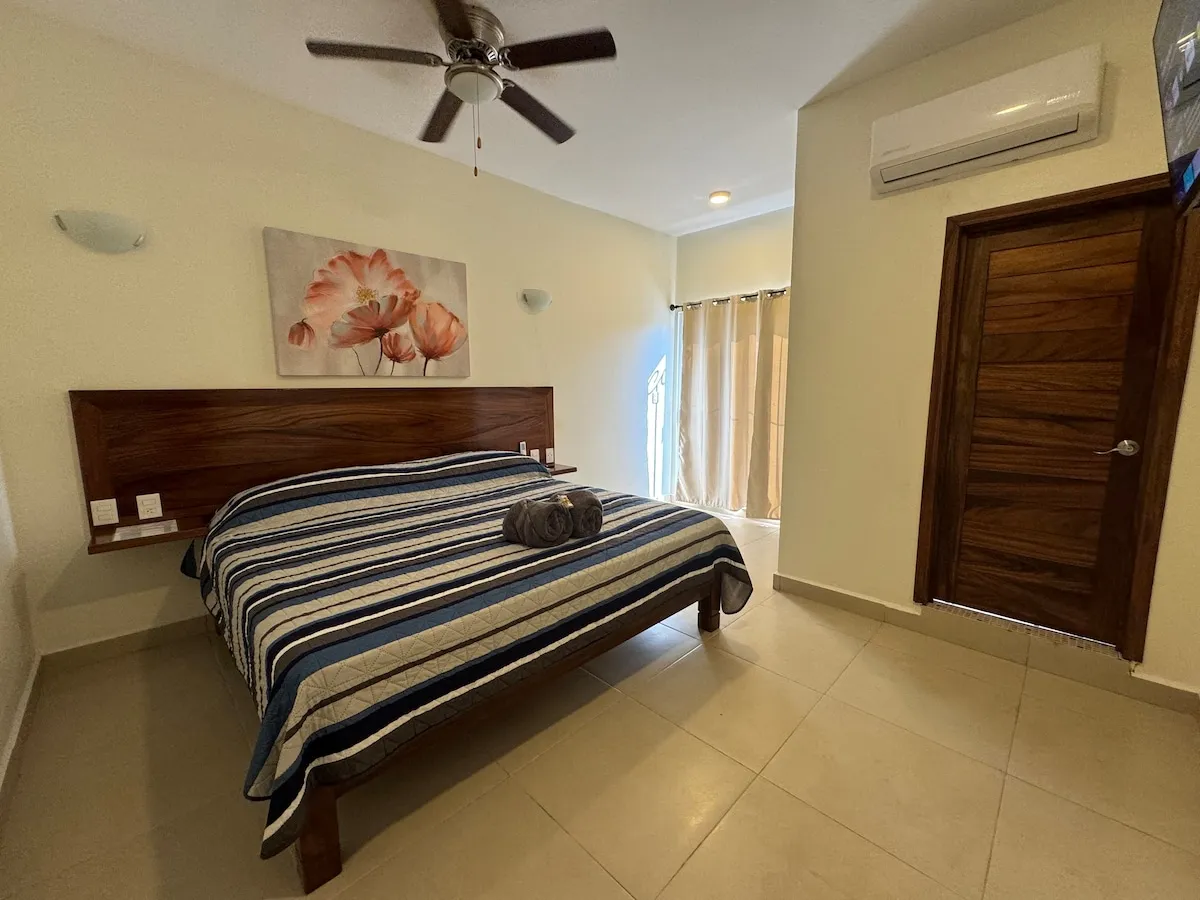 Apartment in Downtown Area with Kitchen and Bathroom