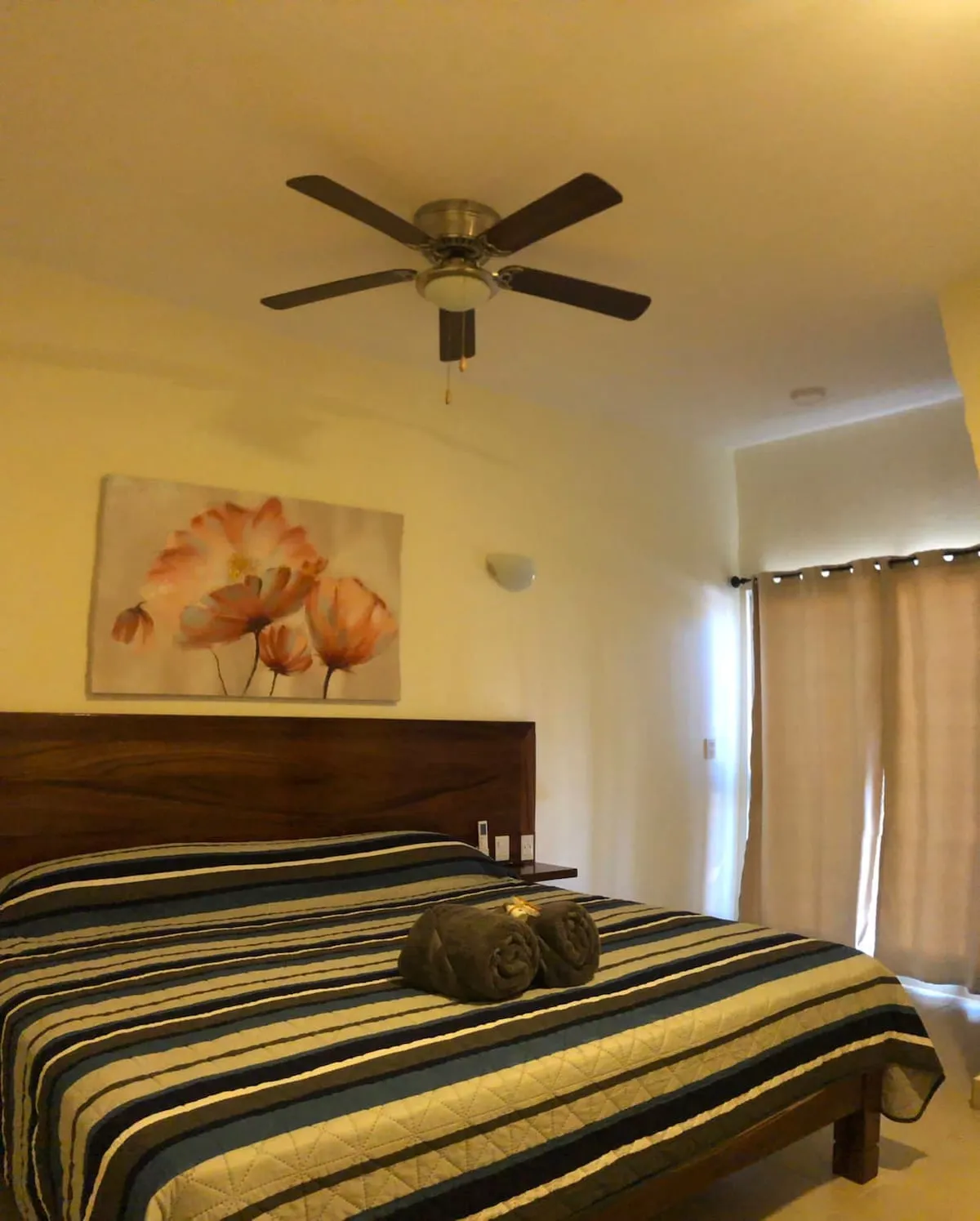 Apartment in Downtown Area with Kitchen and Bathroom