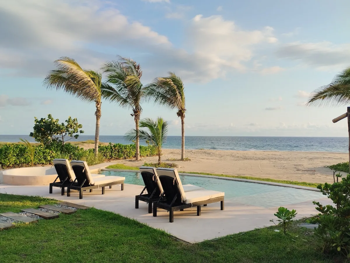 Casa Lyuu – Beach front