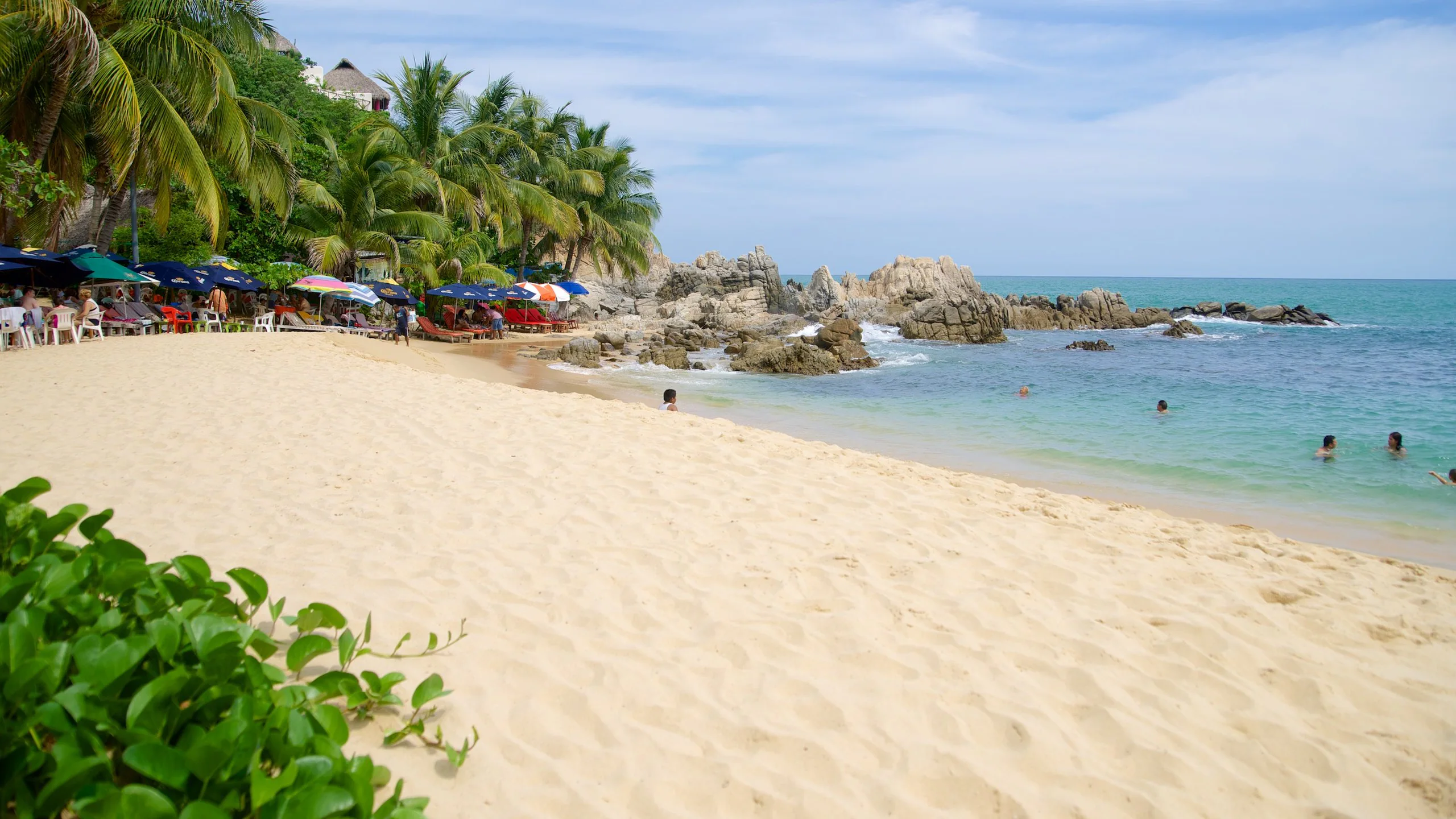 10 Tips for Saving Money on Your Puerto Escondido Airbnb