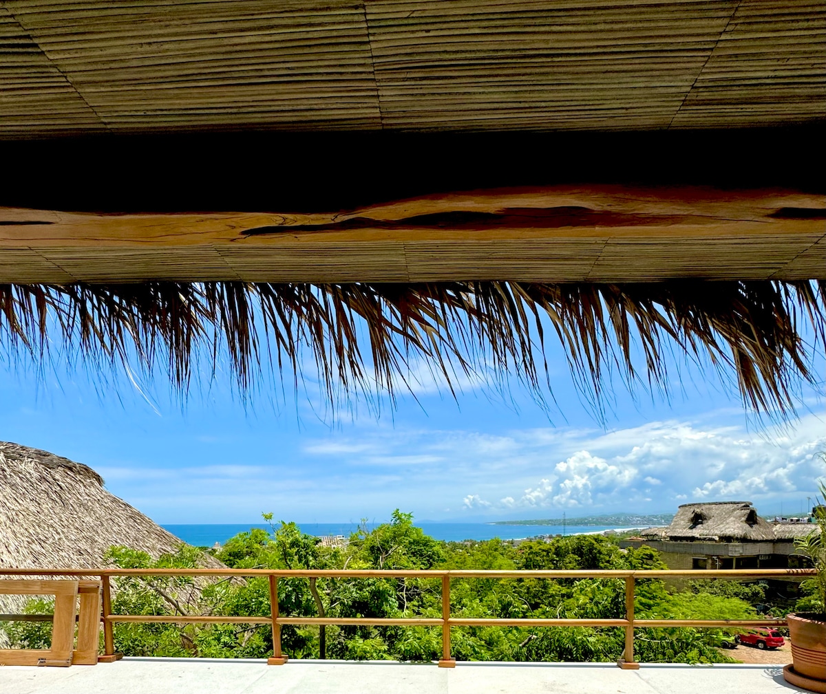 Puerto Escondido vs. Huatulco: Where to Rent Your Oaxacan Vacation Home