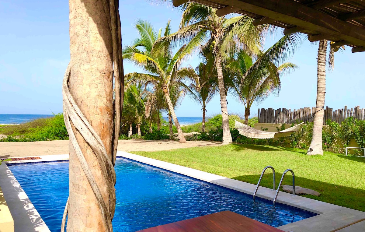 Puerto Escondido vs. Sayulita: Which is Better for a Vacation Rental?