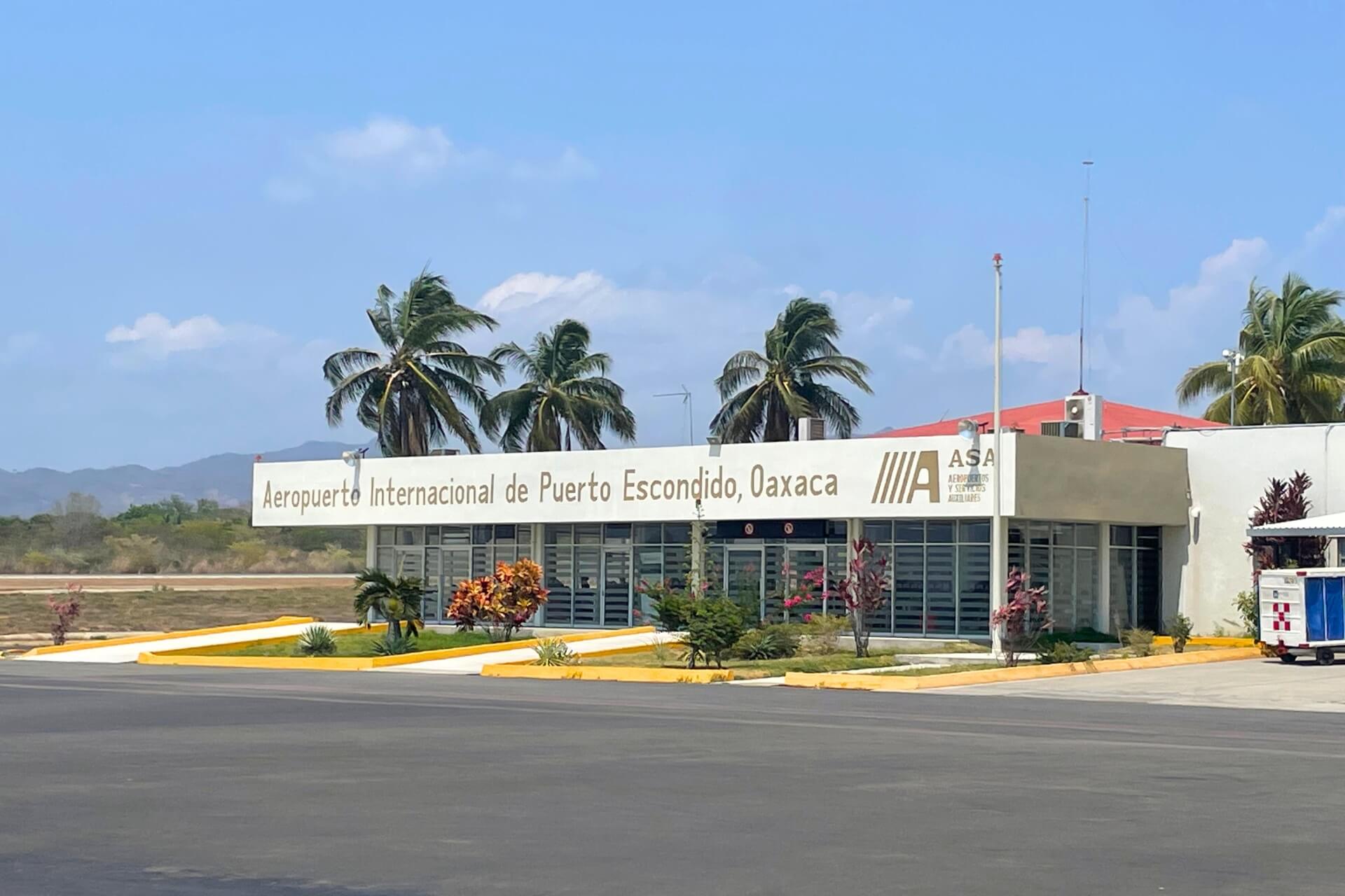 Getting from Puerto Escondido (PXM) Airport to Your Vacation Rental: A Complete 2025 Guide